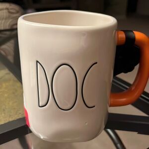 RAE DUNN NEW DISNEY SNOW WHITE COLLECTION DOC MUG